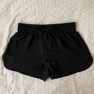 Aritzia Sunday Best Chiffon Shorts